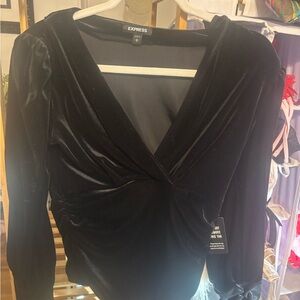 Express Classic Black Top